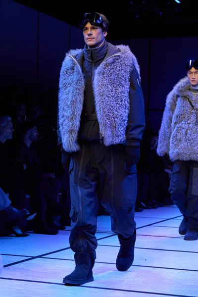 Look 52